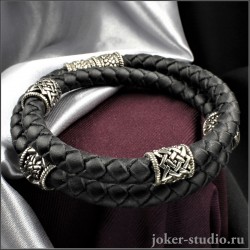 Мужской браслет из двойного кожаного шнура с шармами Сварога стильное украшение на каждый день