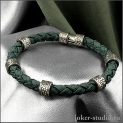 Браслет шнур цвета морской волны с ювелирными шармами в стиле хай-тек