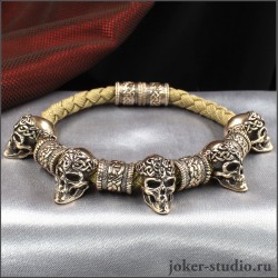 МУЖСКОЙ ПЛЕТЕНЫЙ БРАСЛЕТ С ЧЕРЕПАМИ И КЕЛЬТСКИМИ ШАРМАМИ НА ШНУРЕ ХАКИ КОНХОБАР